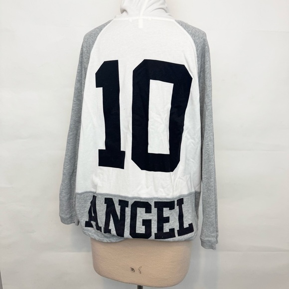 Victoria’s Secret Angel 10 hoodie sweatshirt size medium - Picture 1 of 3